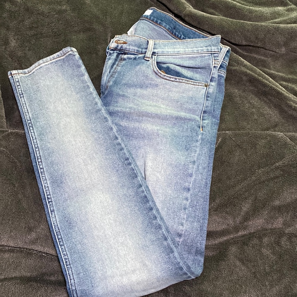 Blue skinny jeans